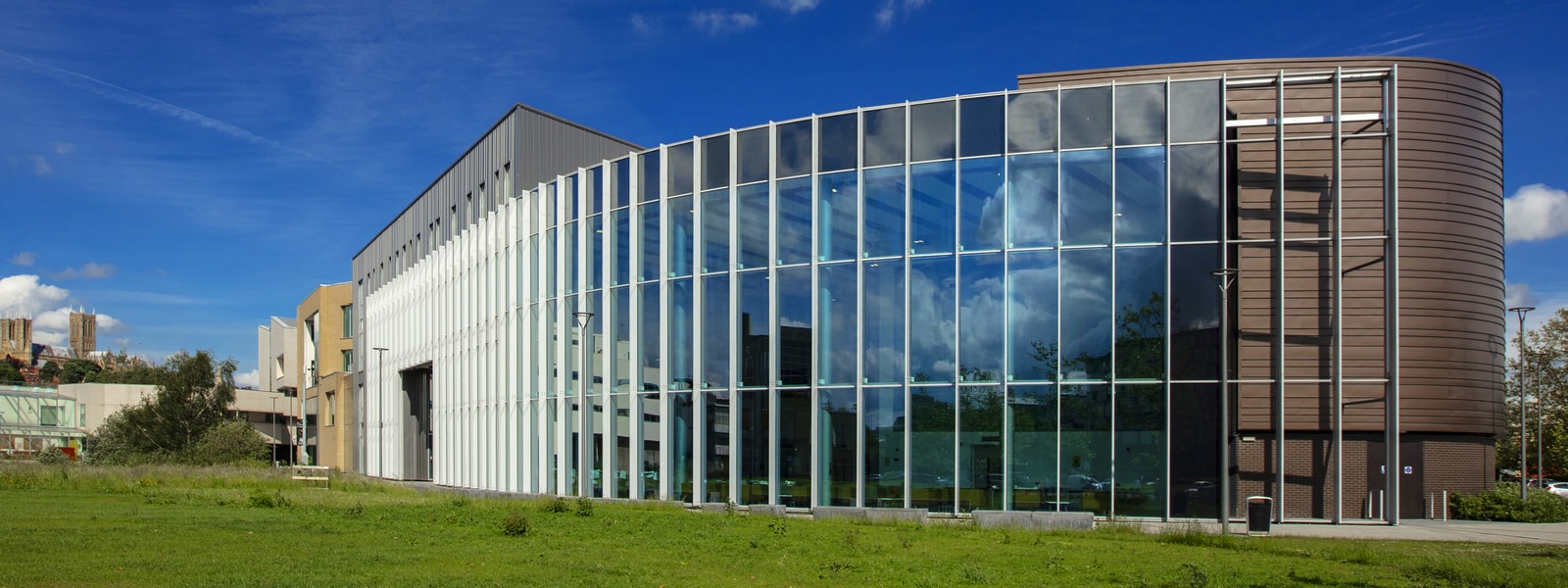 The exterior of the Isaac Newton Building